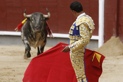 Spain gets pressure to seek aid